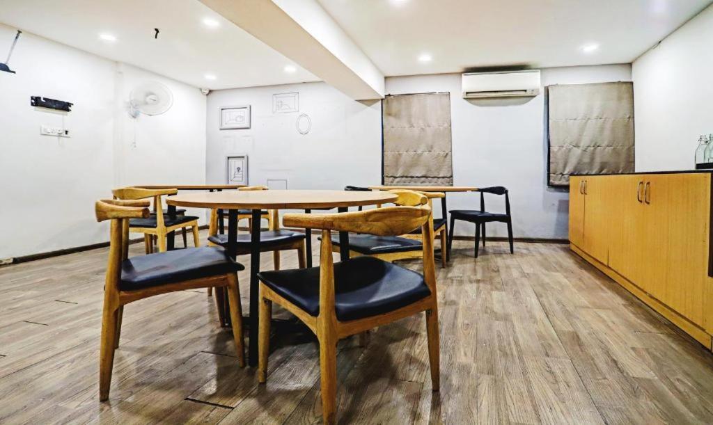 Hotel Orient Avenue Nagpur Bagian luar foto